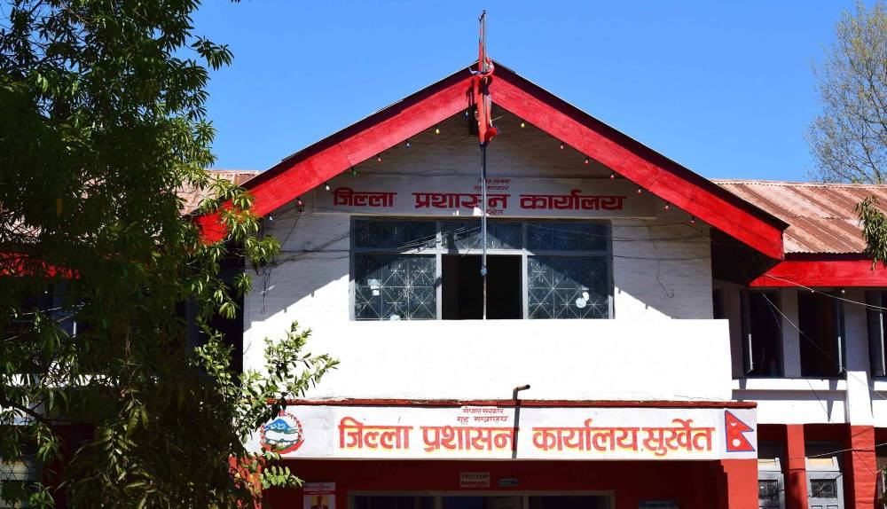 कोरोना त्रास : आइतबारबाट जिल्ला प्रशासन सुर्खेत बन्द